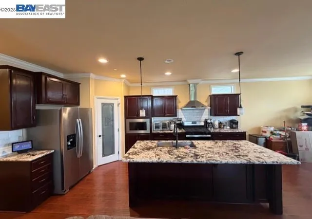 3rd image of 426 Honolulu Circle, Union City, CA 94587 | MLS# 41129160