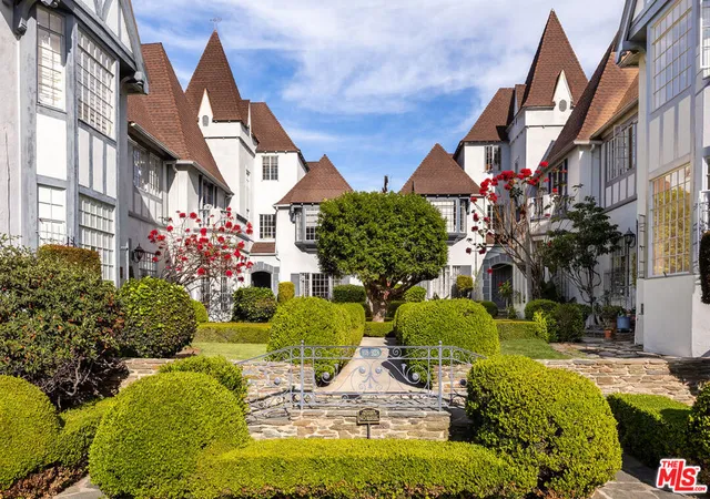 1st image of 920 S Serrano Ave, Los Angeles, CA 90006 | MLS# 26671025