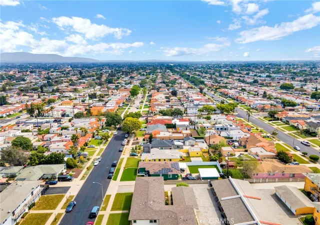 27th image of 3310 W 77th St #1/2, Los Angeles, CA 90043 | MLS# IV26069180