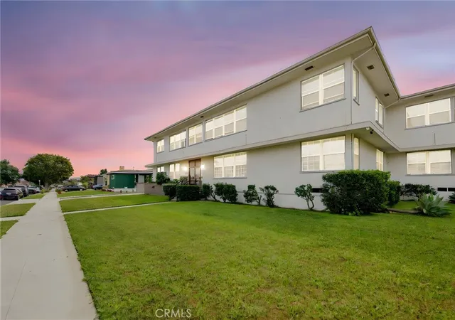2nd image of 3310 W 77th St #1/2, Los Angeles, CA 90043 | MLS# IV26069180