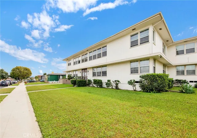 5th image of 3310 W 77Th St #1/2, Los Angeles, CA 90043 | MLS# IV26069180