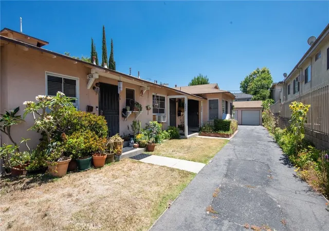1st image of 5238 Hermitage, Valley Village, CA 91607 | MLS# IG26069395