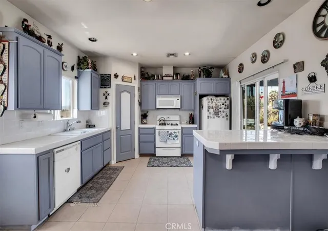3rd image of 58583 Buena Vista Dr, Yucca Valley, CA 92284 | MLS# JT26069409