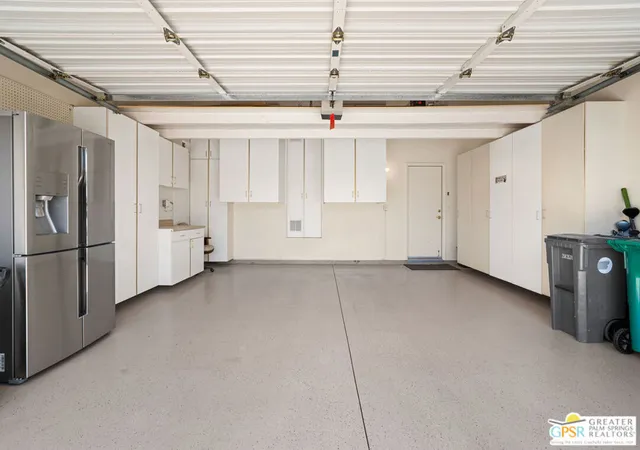 Listing Photo 2 - Condo for sale in building located at 154 Kavenish Dr, Rancho Mirage, CA 92270 - Unit #