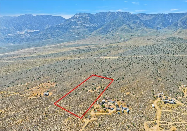 Homes for sale in Lucerne Valley, CA | 62 Mesa Ave, Lucerne Valley, CA 92356 | MLS# HD26069210