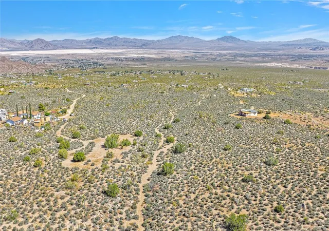 Homes for sale in Lucerne Valley, CA | 62 Mesa Ave, Lucerne Valley, CA 92356 | MLS# HD26069210