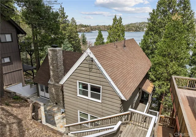 Photo 2 of Single family home for sale at 28898 Palisades, Lake Arrowhead, CA 92352 | MLS# IG26069460 | Listing updated on 2026-09-30