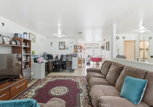 1st image of 9146 Tobias Ave #4, Panorama City, CA 91402 | MLS# SR26059550
