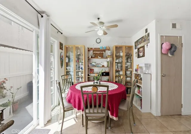 3rd image of 9146 Tobias Ave #4, Panorama City, CA 91402 | MLS# SR26059550