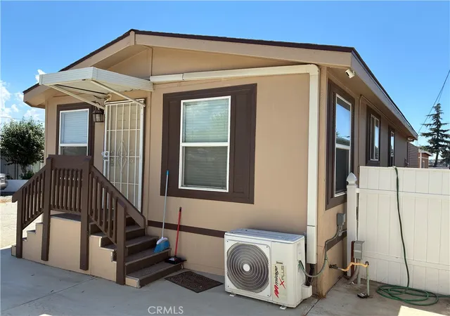 Photo 2 of Manufactured home for sale at 1460 East 6th St #4, Beaumont, CA 92223 | MLS# IG26069689 | Listing updated on 2026-10-01