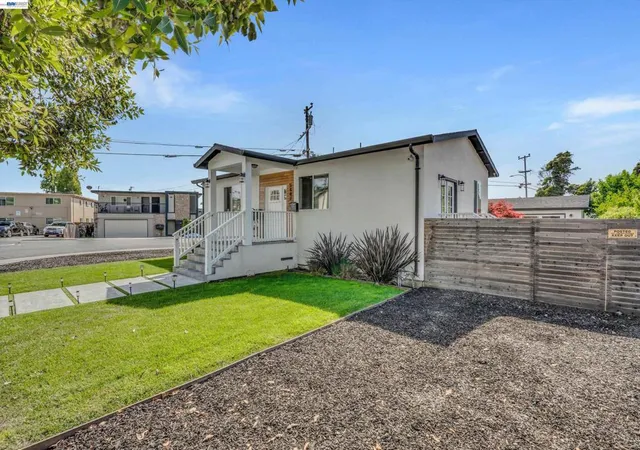 Homes for sale in San Pablo, CA | 5447 Shasta Ave, San Pablo, CA 94806 | MLS# 41129193