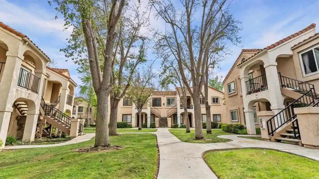 Listing Photo 1 - Condo for sale in 10684 Dabney Dr located at 10684 Dabney Dr, San Diego, CA 92126 - Unit #106