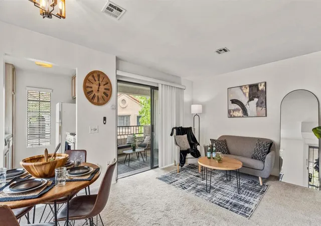 Listing Photo 4 - Condo for sale in building located at 10684 Dabney Dr, San Diego, CA 92126 - Unit #106