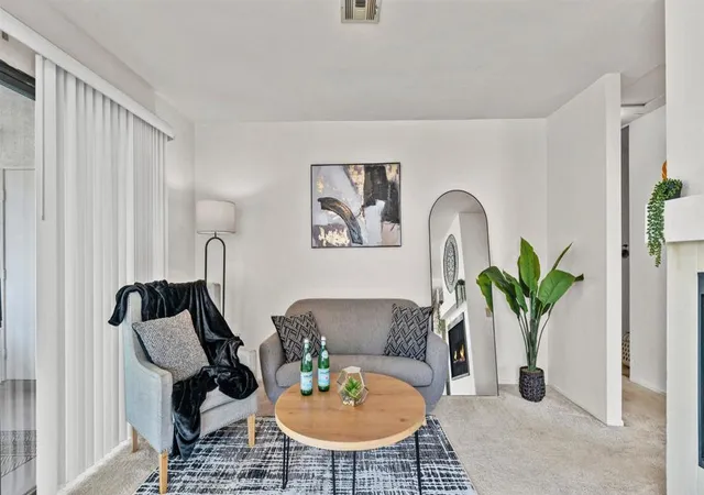 Listing Photo 5 - Condo for sale in building located at 10684 Dabney Dr, San Diego, CA 92126 - Unit #106