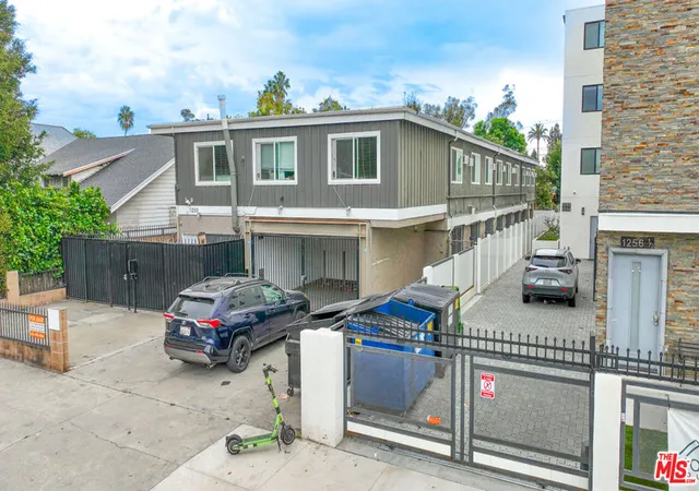 Photo 3 of Multi family home for sale at 1250 W 37th Street, Los Angeles, CA 90007 | MLS# 26671171 | Listing updated on 2026-09-28