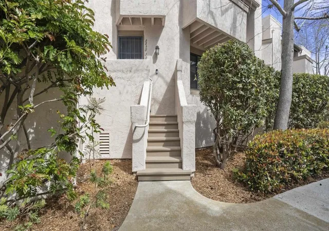 5th image of 8490 Via Sonoma #10, La Jolla, CA 92037 | MLS# 260007551SD