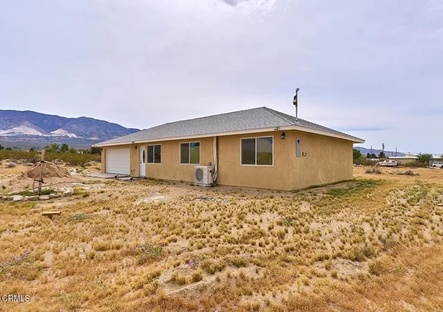 Homes for sale in Lucerne Valley, CA | 9210 Cherokee Trl, Lucerne Valley, CA 92356 | MLS# P1-26514