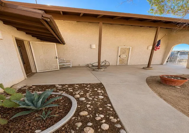 4th image of 944 Flamingo Ave, Thermal, CA 92274 | MLS# 219145640DA