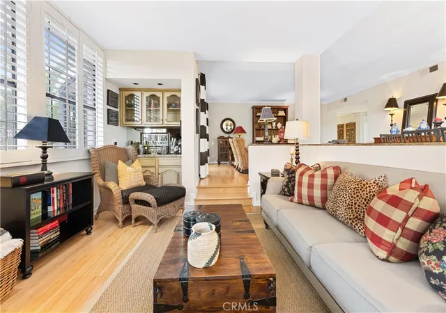 Photo 2 of Condo for sale at 1 Sea Cvs Ln, Newport Beach, CA 92660 | MLS# OC26061035 | Listing updated on 2026-10-07