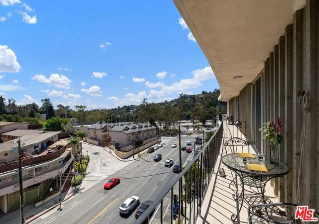 4th image of 2260 N Cahuenga Blvd, Los Angeles, CA 90068