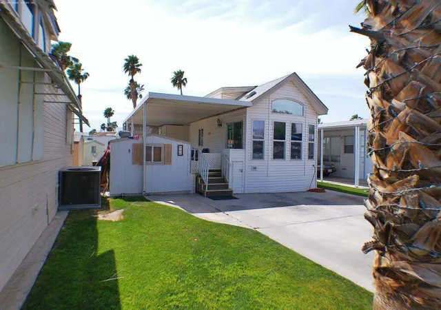 Photo 3 of Manufactured home for sale at 84136 Ave 44 #582, Indio, CA 92203 | MLS# 219145653DA | Listing updated on 2026-06-05