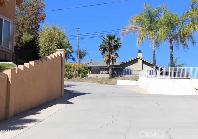 5th image of 22747 Inspiration Point, Canyon Lake, CA 92587 | MLS# SW26069964