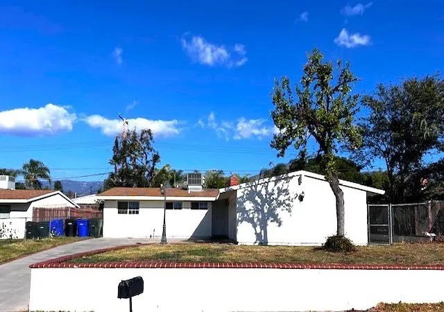 1st image of 26930 14th St, Highland, CA 92346 | MLS# IV26070002