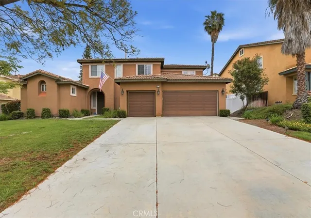 Photo 3 of Sale Pending at 8072 Branding Iron Ln, Riverside, CA 92508 | MLS# IV26069827 | Listing updated on 2026-06-22