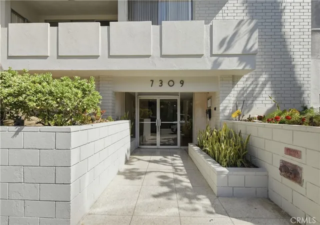 2nd image of 7309 Franklin Ave #105, Los Angeles, CA 90046 | MLS# PW26070048