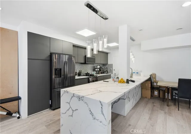 4th image of 7309 Franklin Ave #105, Los Angeles, CA 90046 | MLS# PW26070048