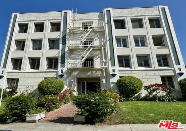 Homes for sale in Beverly Hills, CA | 218 S Tower Dr, Beverly Hills, CA 90211 | MLS# 26672315