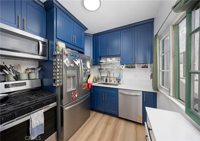 Photo 4 of House for sale at 28 Argonne Ave, Long Beach, CA 90803 | MLS# PW26070133 | Listing updated on 2026-04-28