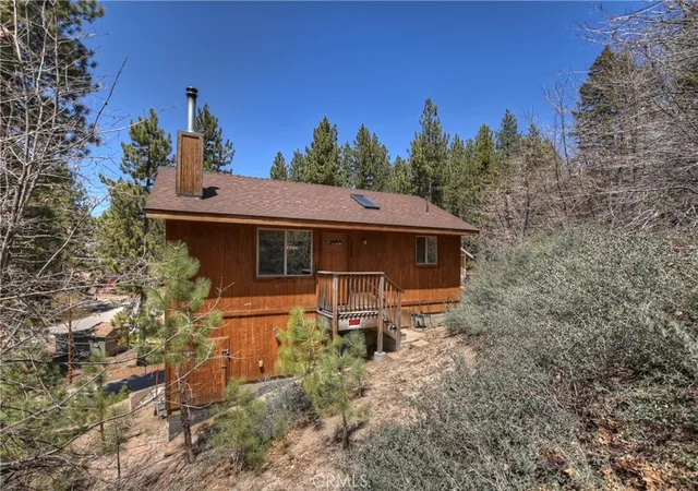 3rd image of 33653 Green Valley Ln, Green Valley Lake, CA 92341 | MLS# IG26070235