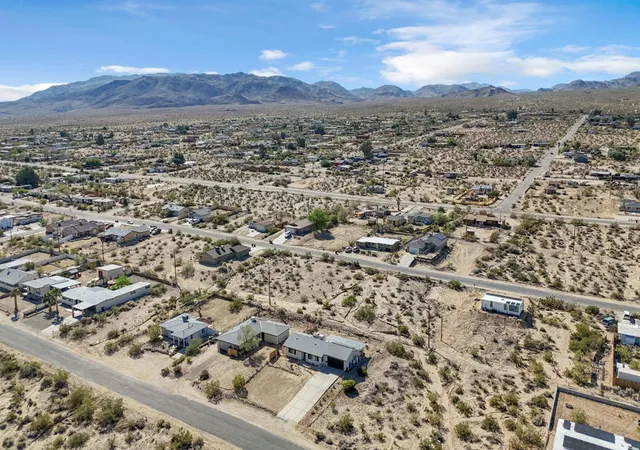 Homes for sale in 29 Palms, CA | 74591 Alta Loma Dr, 29 Palms, CA 92277 | MLS# 219145680DA