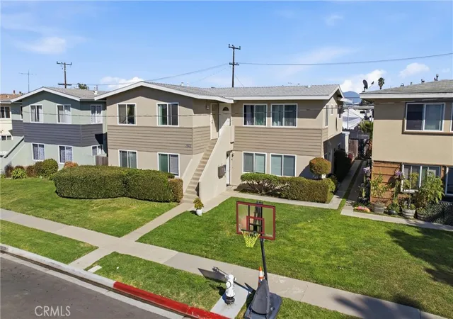 2nd image of 2940 Peppertree, Costa Mesa, CA 92626 | MLS# OC26065926