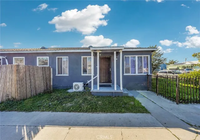 Listing Photo 5 - Condo for sale in building located at 3218 Euclid, Lynwood, CA 90262