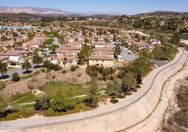64th image of 1705 Via Pajaro, Camarillo, CA 93012 | MLS# V1-35531