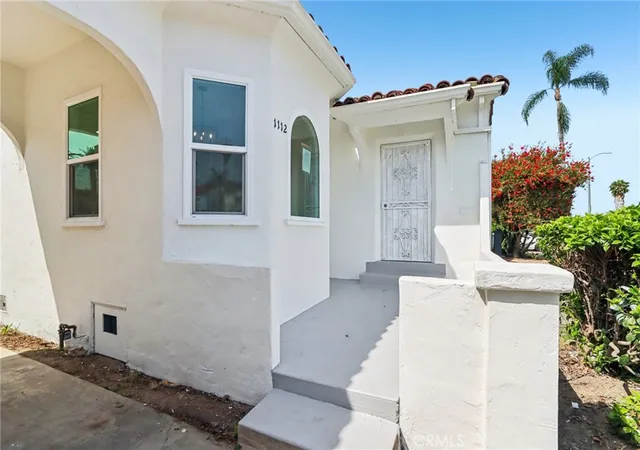4th image of 1112 W 64Th St, Los Angeles, CA 90044 | MLS# OC26069905