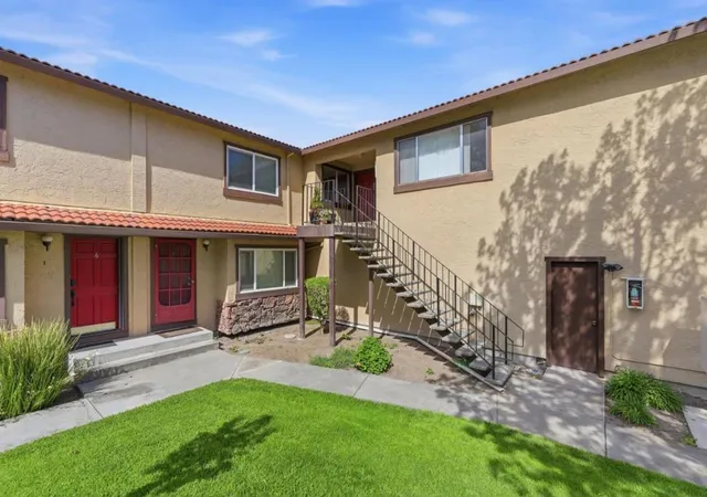 2nd image of 177 Monroe St #8, Santa Clara, CA 95050 | MLS# ML82041201