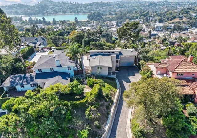 5th image of 2377 Silver Ridge Avenue, Los Angeles, CA 90039 | MLS# DW26070229