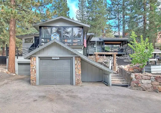 3rd image of 1002 Cherokee St, Fawnskin, CA 92333 | MLS# CV26070361