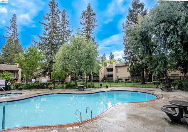 Homes for sale in San Jose, CA | 247 Capitol Ave, San Jose, CA 95127 | Houzeo