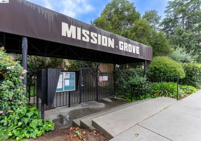 Photo 3 of Condo for sale at 247 N Capitol Ave #271, San Jose, CA 95127 | MLS# 41129333 | Listing updated on 2026-10-07