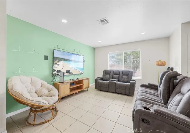 4th image of 11672 Dos Palmas, Victorville, CA 92392 | MLS# CV26070524