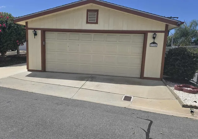 Homes for sale in Vista, CA | 1164 Via Santa Paulo, Vista, CA 92081 | MLS# NDP2603140