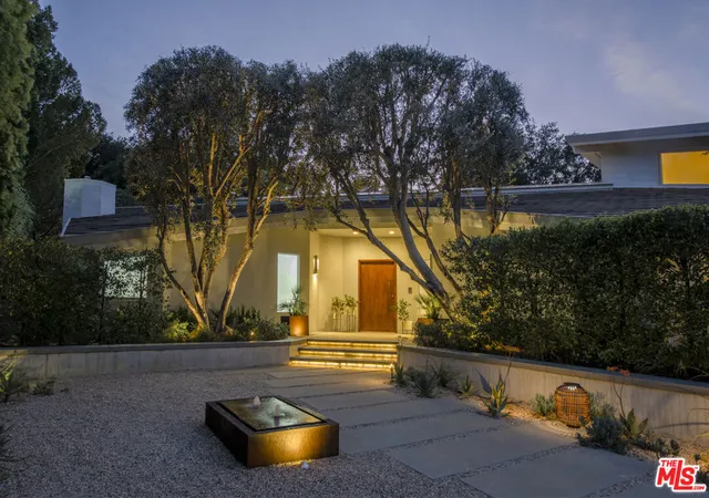 Photo 1 of Mansion for sale at 3833 Hayvenhurst Dr, Encino, CA 91436 | MLS# 26668889 | Listing updated on 2026-09-24
