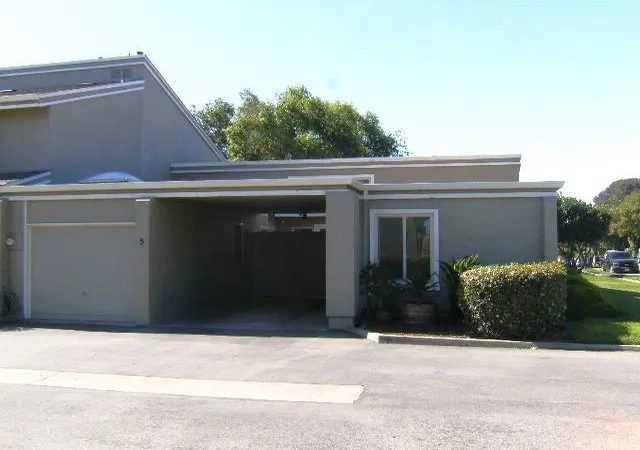 1st image of 1253 Los Olivos Dr #5, Salinas, CA 93901 | MLS# ML82041306