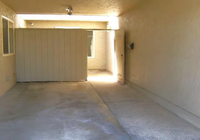 2nd image of 1253 Los Olivos Dr #5, Salinas, CA 93901 | MLS# ML82041306
