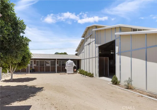 Photo 3 of Single family home for sale at 4072 Corona Ave, Norco, CA 92860 | MLS# CV26070923 | Listing updated on 2026-04-17