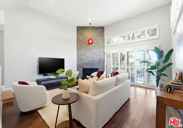Homes for sale in Santa Monica, CA | 1013 16th St #101, Santa Monica, CA 90403 | MLS# 26672403